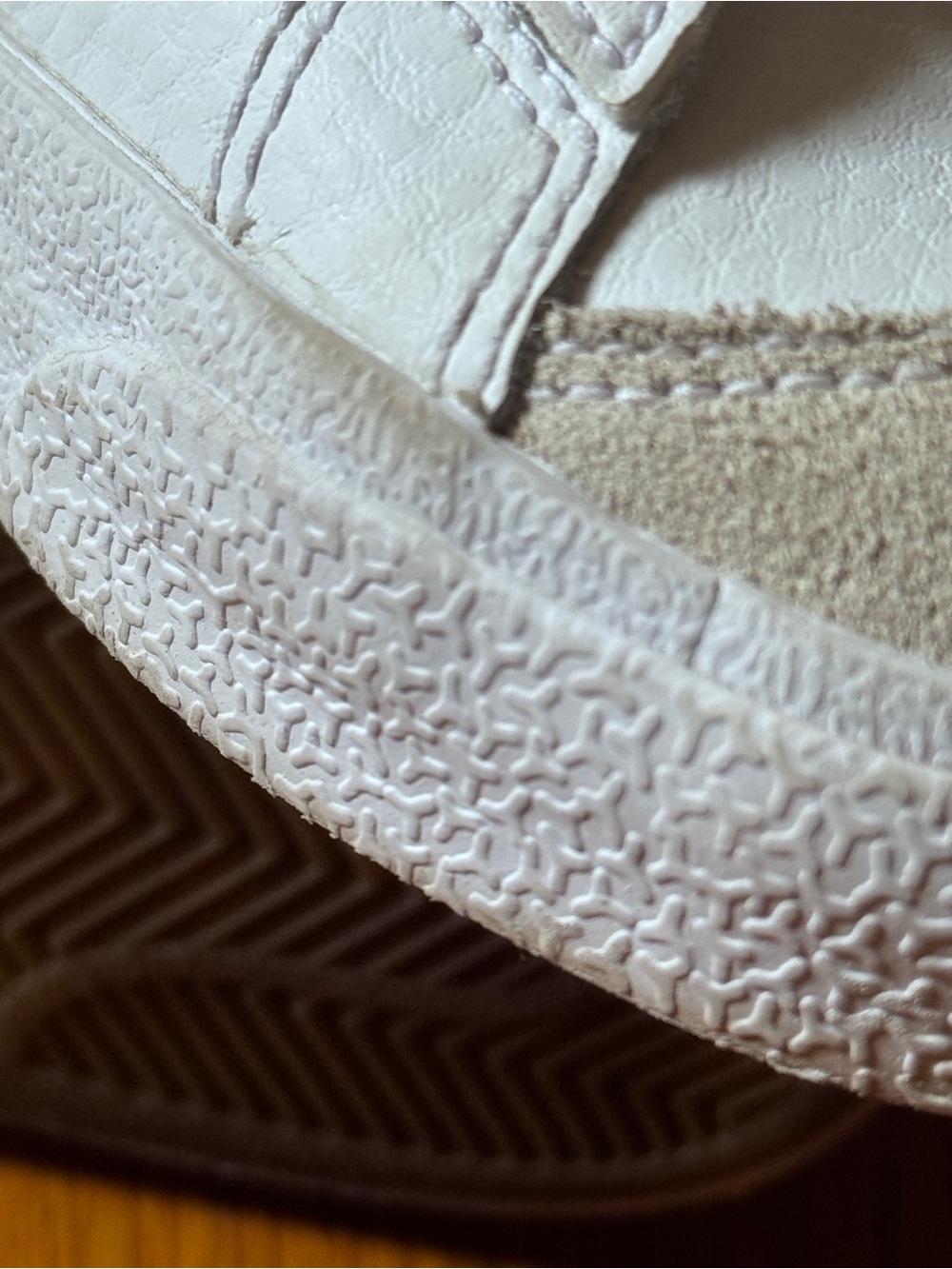 Nike Blazer White High-Top Black Swoosh - Picture 5 of 9